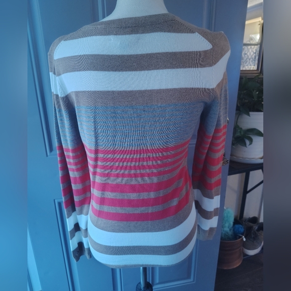 Tommy Hilfiger Brown and Pink V-Neck Sweater - Picture 7 of 9